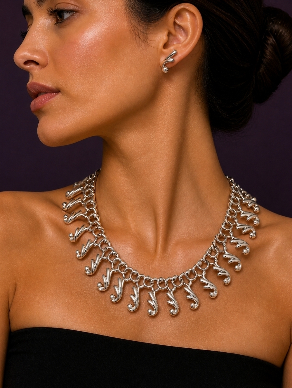 VTG SARAH COVENTRY 1960 Silvertone Fancy Free Bib Festival Necklace